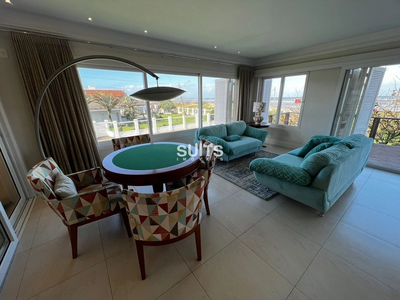 Incrível sobrado junto ao mar na praia de Atlântida: 8ª foto da galeria de imagens do imóvel