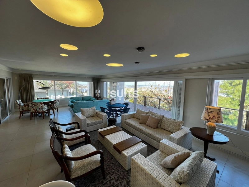 Incrível sobrado junto ao mar na praia de Atlântida: 6ª foto da galeria de imagens do imóvel