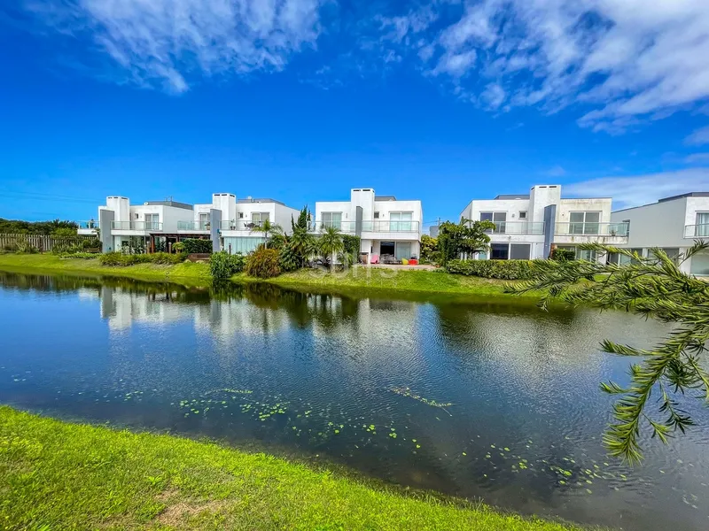 Excelente Sobrado no Condominio One em Atlântida: 16ª foto da galeria de imagens do imóvel