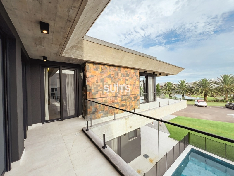 Mansão frente lago em condomínio a Beira Mar: 34ª foto da galeria de imagens do imóvel