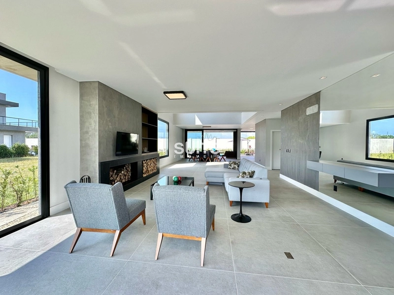 Excelente sobrado à venda no cond. beira mar Costa Serena: 2ª foto da galeria de imagens do imóvel