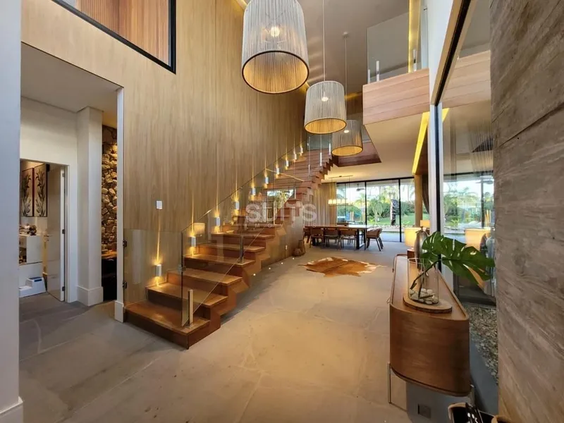 Incrível mansão no condomínio Bosques de Atlântida: 2ª foto da galeria de imagens do imóvel