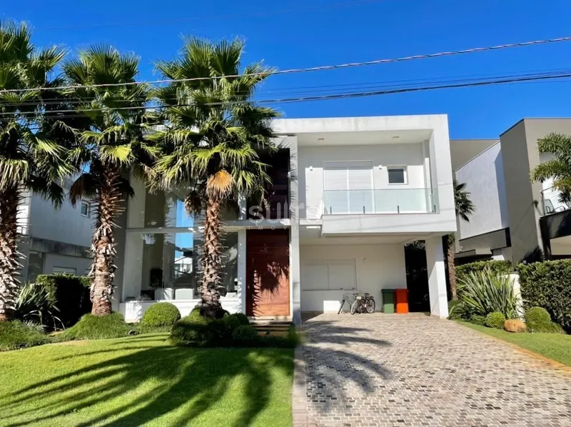 Mansão de Alto Padrão no Condomínio Enseada em Xangri-Lá: 2ª foto da galeria de imagens do imóvel