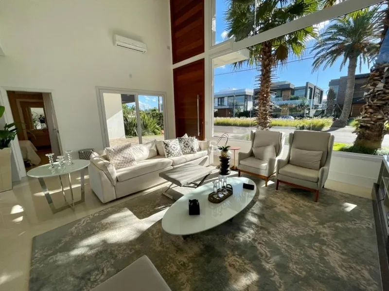 Mansão de Alto Padrão no Condomínio Enseada em Xangri-Lá: 7ª foto da galeria de imagens do imóvel