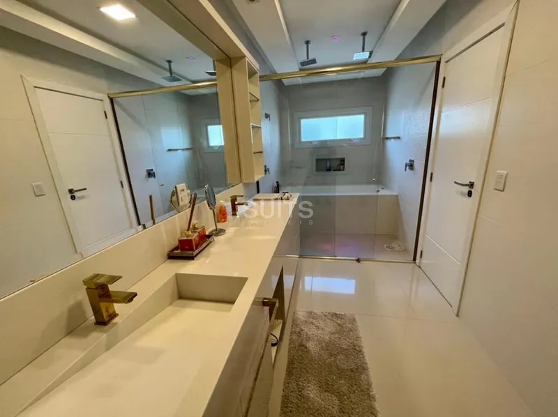 Mansão de Alto Padrão no Condomínio Enseada em Xangri-Lá: 32ª foto da galeria de imagens do imóvel