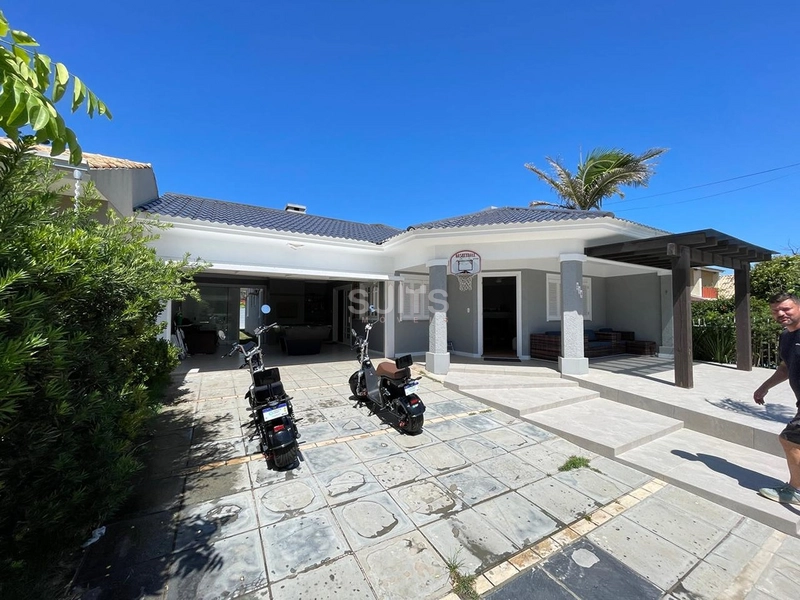 Excelente Casa Térrea no Centro de Xangri-Lá: 2ª foto da galeria de imagens do imóvel