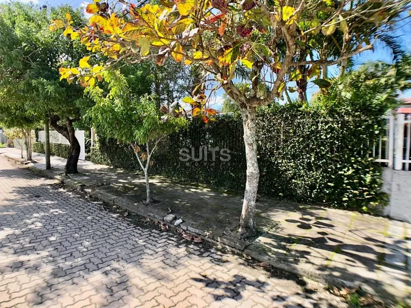 Excelente casa com localização privilegiada no Centro de Xangri-Lá: 3ª foto da galeria de imagens do imóvel