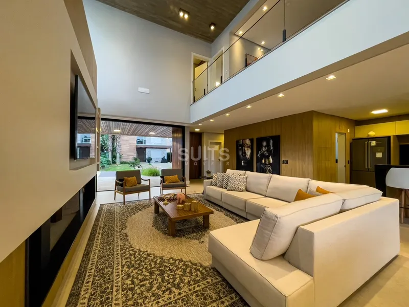 Mansão beira lago no condomínio Malibu!: 6ª foto da galeria de imagens do imóvel