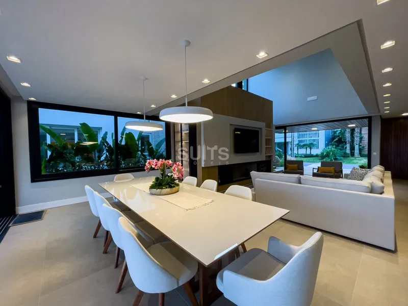 Mansão beira lago no condomínio Malibu!: 14ª foto da galeria de imagens do imóvel