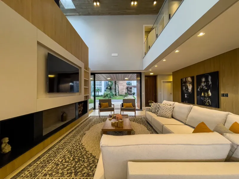 Mansão beira lago no condomínio Malibu!: 7ª foto da galeria de imagens do imóvel