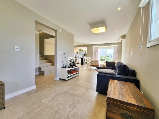 Excelente casa à venda no condomínio Páteo Marbella: 3ª foto da galeria de imagens do imóvel