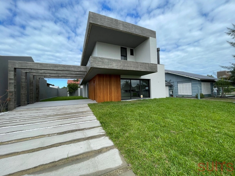 Excelente sobrado próximo do mar na praia de Atlântida em Xangri-Lá: 2ª foto da galeria de imagens do imóvel