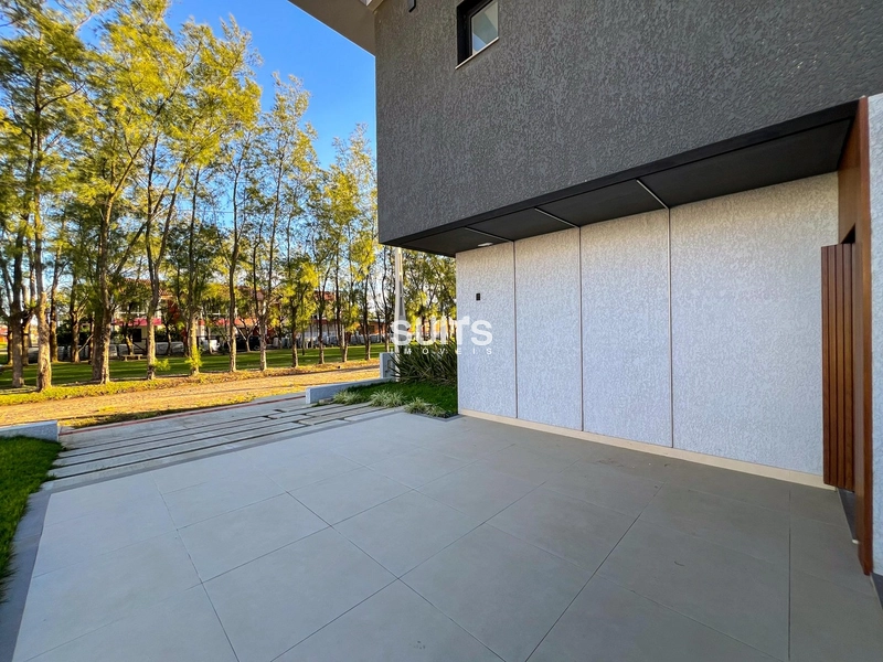 Excelente sobrado à venda no centro da praia de Xangri-Lá: 3ª foto da galeria de imagens do imóvel