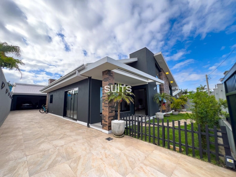 Excelente casa à venda em Atlântida: 2ª foto da galeria de imagens do imóvel