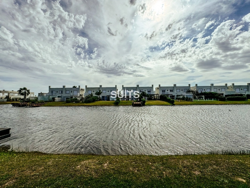 Excelente casa beira lago no Condomínio Páteo Marbella: 9ª foto da galeria de imagens do imóvel
