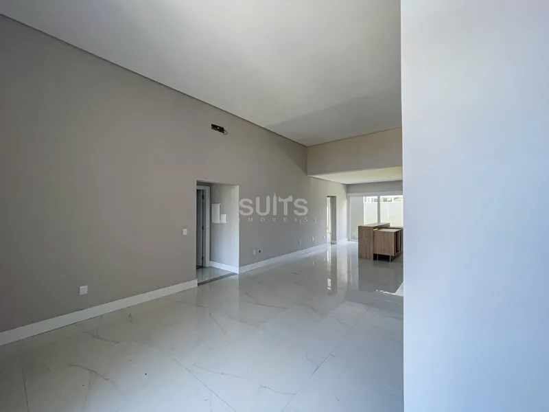 Linda casa com vista para o lago no condomínio Las Palmas: 4ª foto da galeria de imagens do imóvel