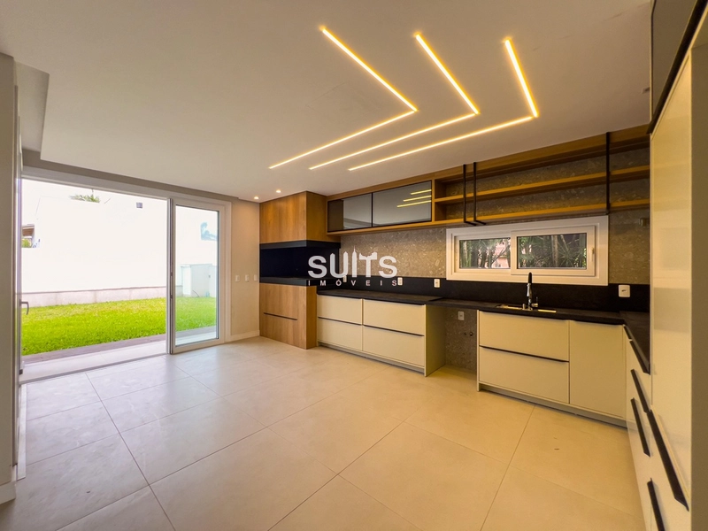 Excelente casa em região nobre e próxima ao mar na praia de Atlântida: 10ª foto da galeria de imagens do imóvel