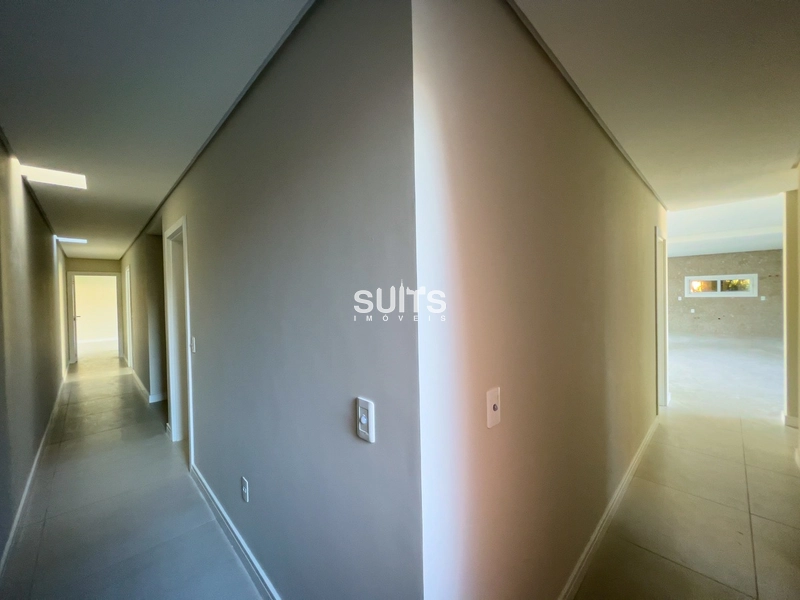 Excelente casa em região nobre e próxima ao mar na praia de Atlântida: 13ª foto da galeria de imagens do imóvel