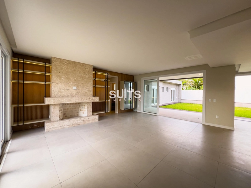 Excelente casa em região nobre e próxima ao mar na praia de Atlântida: 5ª foto da galeria de imagens do imóvel