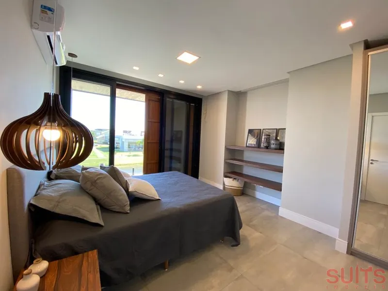 Espetacular sobrado beira-lago no Condomínio Sea Coast: 26ª foto da galeria de imagens do imóvel