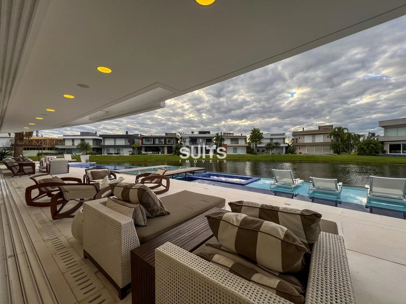 Incrível mansão beira lago no condomínio Enseada: 46ª foto da galeria de imagens do imóvel