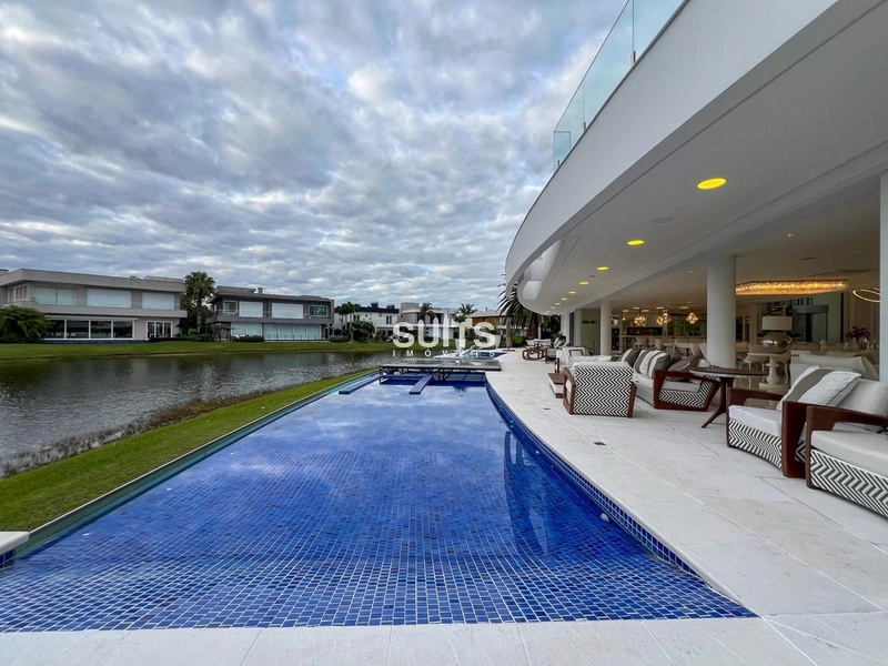 Incrível mansão beira lago no condomínio Enseada: 86ª foto da galeria de imagens do imóvel