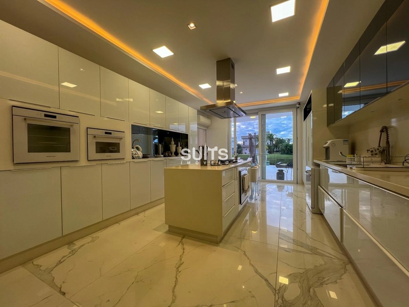 Incrível mansão beira lago no condomínio Enseada: 57ª foto da galeria de imagens do imóvel