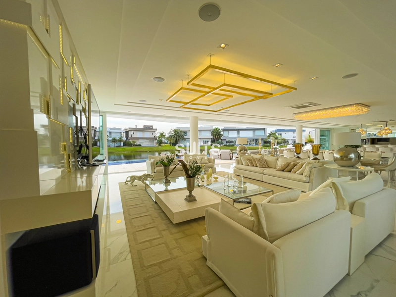 Incrível mansão beira lago no condomínio Enseada: 37ª foto da galeria de imagens do imóvel