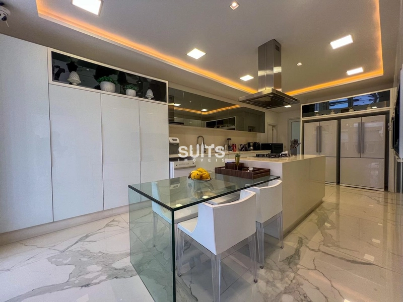 Incrível mansão beira lago no condomínio Enseada: 40ª foto da galeria de imagens do imóvel