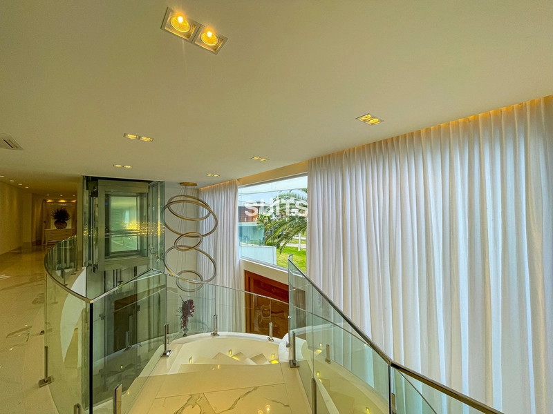 Incrível mansão beira lago no condomínio Enseada: 19ª foto da galeria de imagens do imóvel