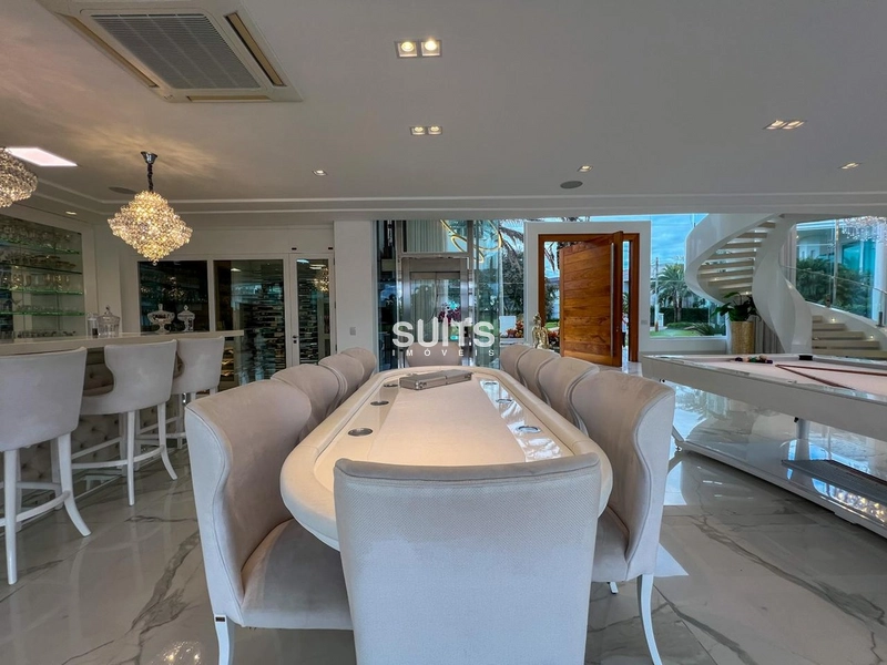 Incrível mansão beira lago no condomínio Enseada: 14ª foto da galeria de imagens do imóvel