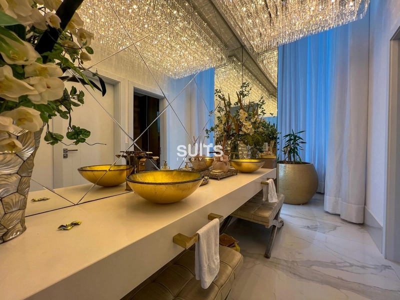 Incrível mansão beira lago no condomínio Enseada: 85ª foto da galeria de imagens do imóvel