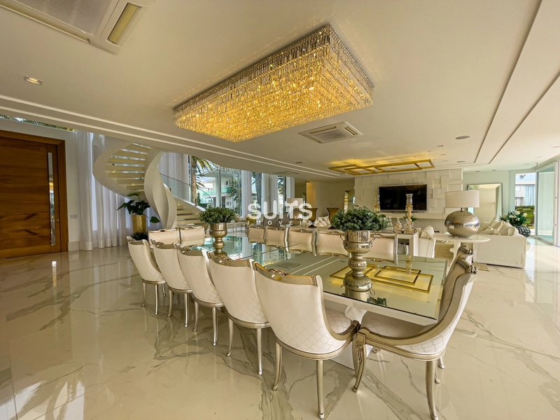 Incrível mansão beira lago no condomínio Enseada: 5ª foto da galeria de imagens do imóvel