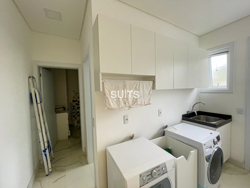 Incrível mansão beira lago no condomínio Enseada: 55ª foto da galeria de imagens do imóvel