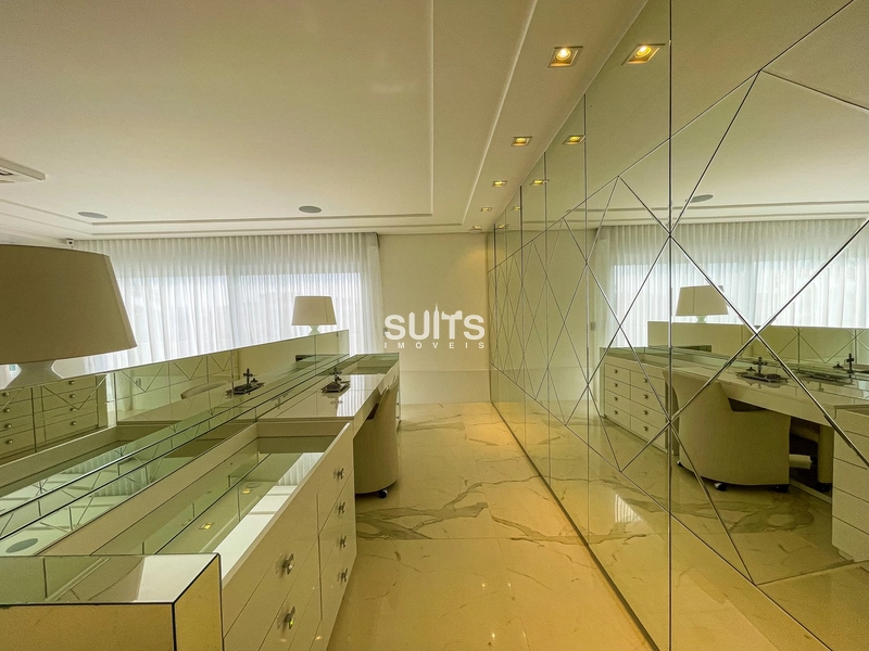 Incrível mansão beira lago no condomínio Enseada: 41ª foto da galeria de imagens do imóvel