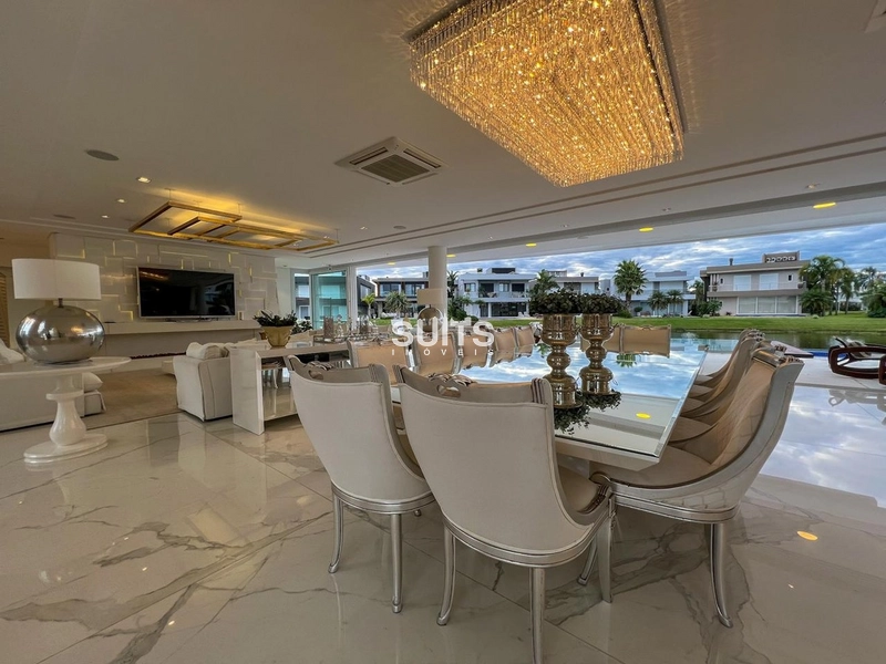 Incrível mansão beira lago no condomínio Enseada: 89ª foto da galeria de imagens do imóvel