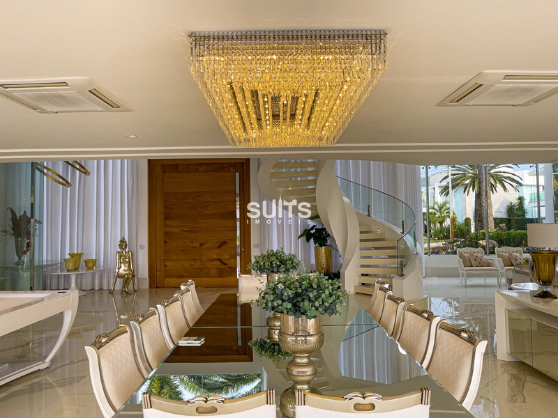 Incrível mansão beira lago no condomínio Enseada: 10ª foto da galeria de imagens do imóvel