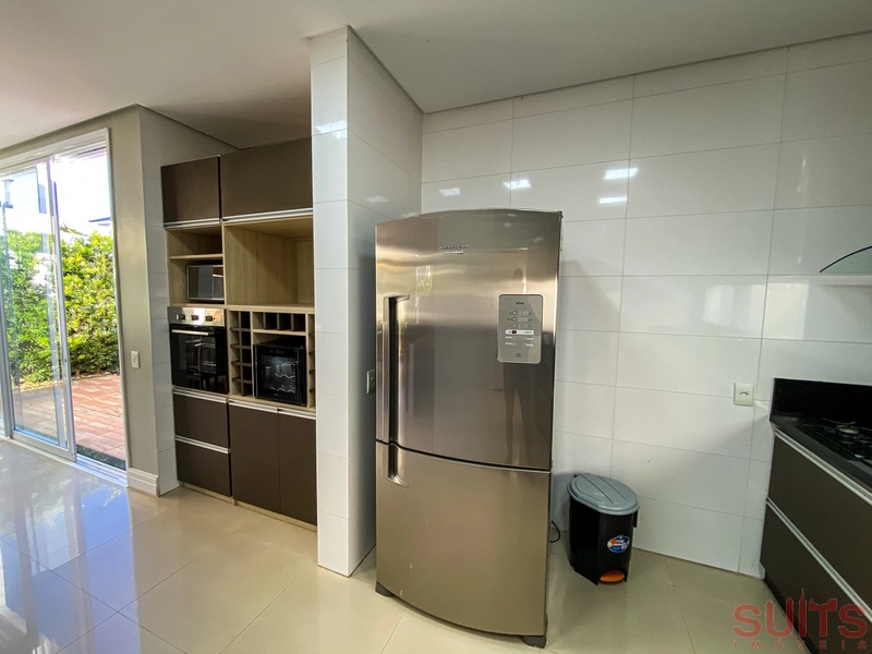 Incrível sobrado no condomínio Condado de Capão: 9ª foto da galeria de imagens do imóvel