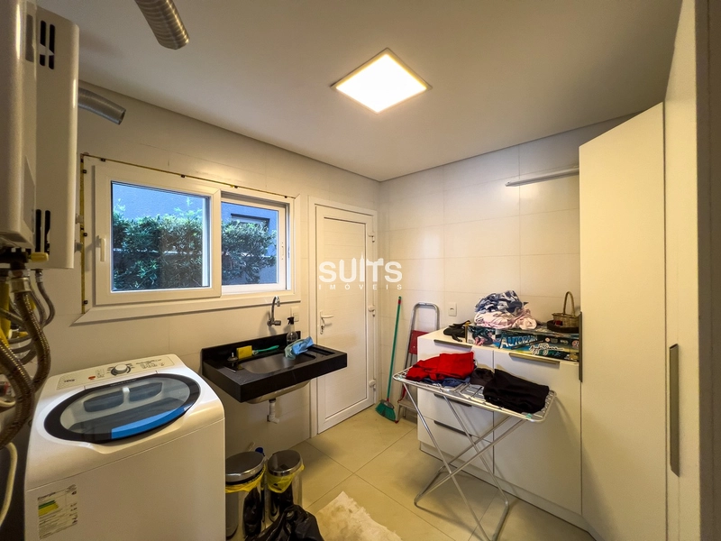 Excelente sobrado beira lago no Condomínio Enseada: 14ª foto da galeria de imagens do imóvel