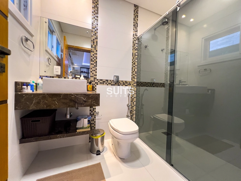 Excelente sobrado beira lago no Condomínio Enseada: 18ª foto da galeria de imagens do imóvel