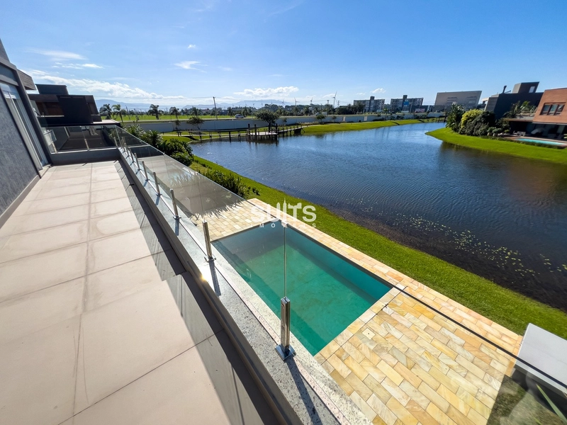 Excelente sobrado beira lago no Condomínio Enseada: 32ª foto da galeria de imagens do imóvel