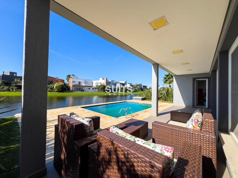 Excelente sobrado beira lago no Condomínio Enseada: 33ª foto da galeria de imagens do imóvel