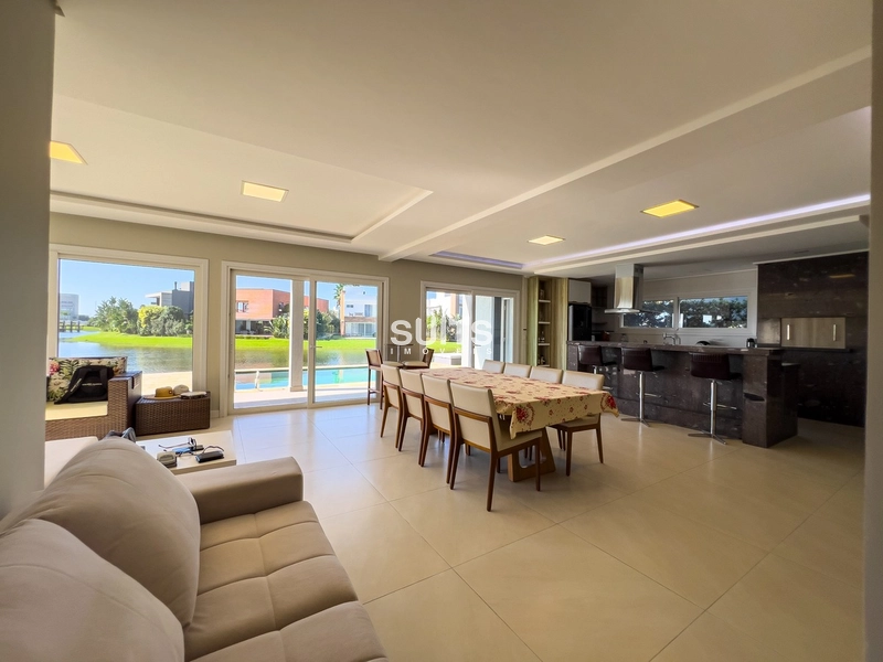 Excelente sobrado beira lago no Condomínio Enseada: 15ª foto da galeria de imagens do imóvel