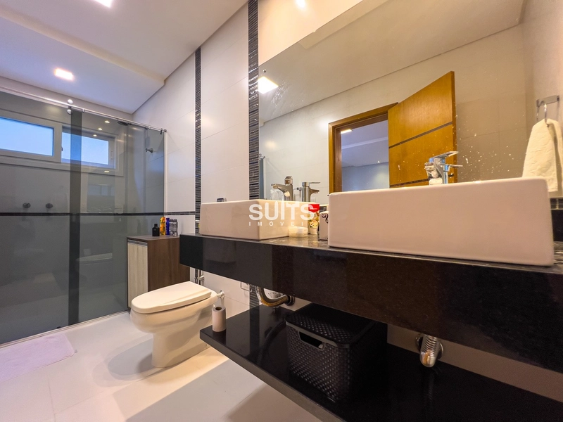 Excelente sobrado beira lago no Condomínio Enseada: 21ª foto da galeria de imagens do imóvel