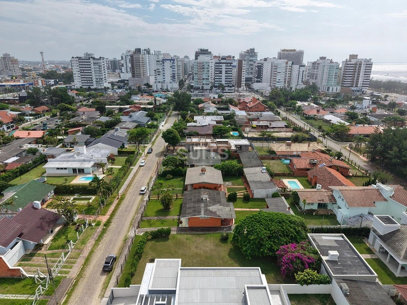 Casa à venda com 02 terrenos em Atlântida : 5ª foto da galeria de imagens do imóvel