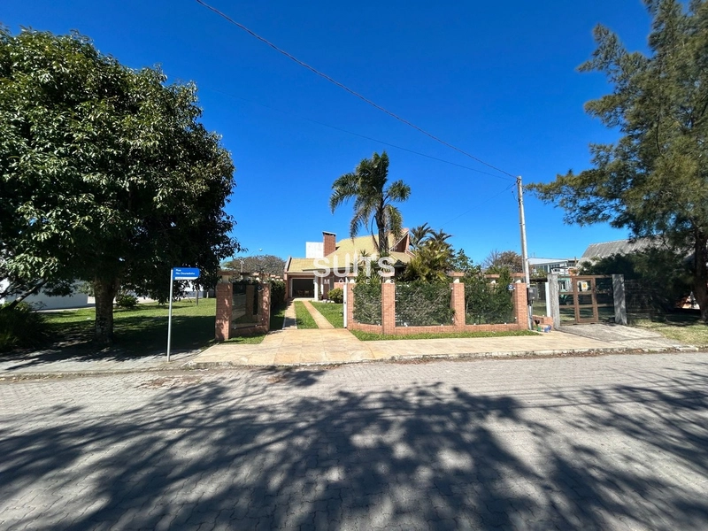 Excelente casa à venda no Centro: 2ª foto da galeria de imagens do imóvel