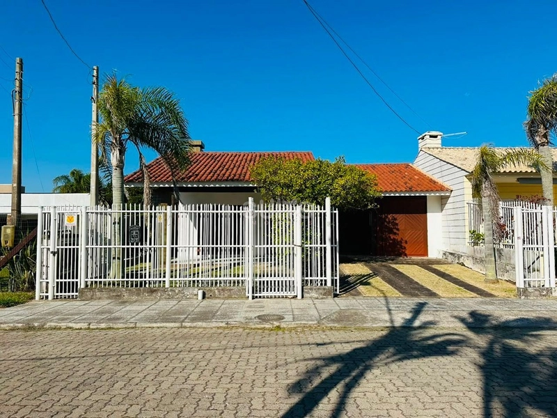 Casa com excelente custo e benefício próximo ao mar no Centro de Xangri-Lá: 4ª foto da galeria de imagens do imóvel