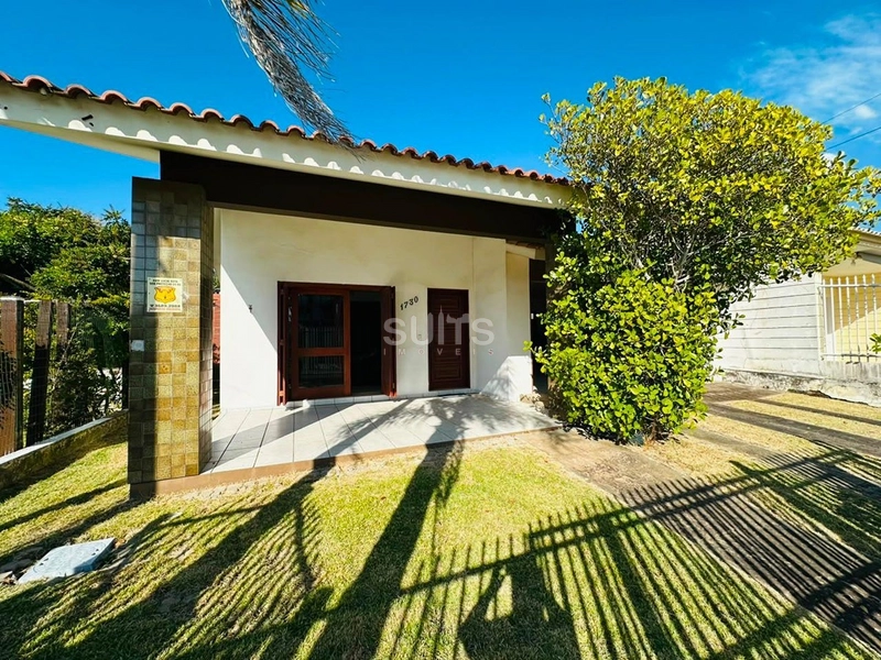 Casa com excelente custo e benefício próximo ao mar no Centro de Xangri-Lá: 1ª foto da galeria de imagens do imóvel