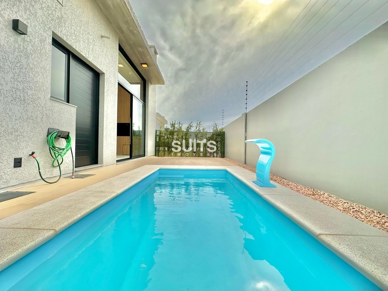 Excelente casa térrea à venda no condomínio Blue em Xangri-lá: 1ª foto da galeria de imagens do imóvel