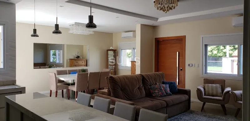 Linda casa com piscina no Centro de Xangri-Lá: 3ª foto da galeria de imagens do imóvel